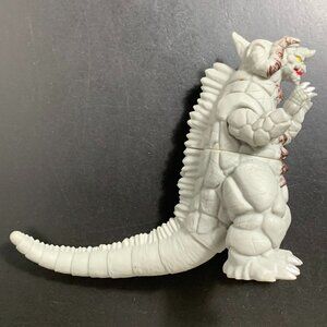 Bandai Kaiju Ultra Monster Series 500 #35 Silvergon Action Figure 2013 Ultraman